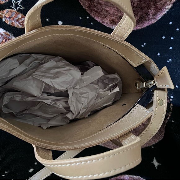 SOLD portland leather goods CHAMPAGNE mini snap crossbody tote - Picture 6 of 10